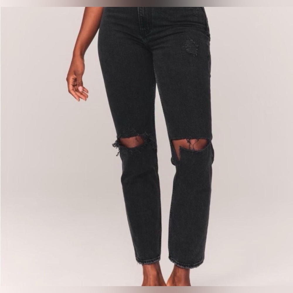 Abercrombie & Fitch Dark Gray Distressed Women's Jeans 90’s Straight